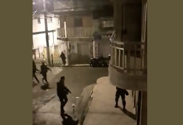 Noche de terror en Buenaventura por banda criminal enfrentando a la policía