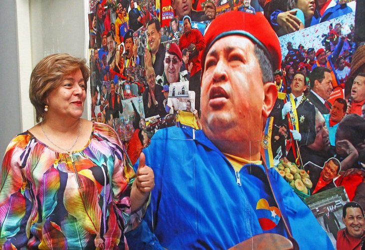 Desempolvan admiración por Chávez de la nueva ministra de Trabajo