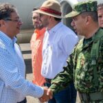 Petro no fue a ceremonia de reconocimiento de tropas por dolor de estómago