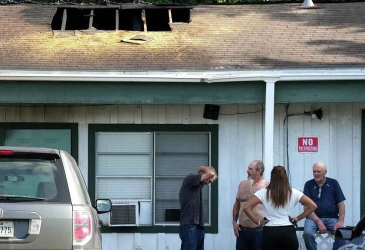 Hombre expulsado de una casa en Houston mató a cuatro de sus vecinos