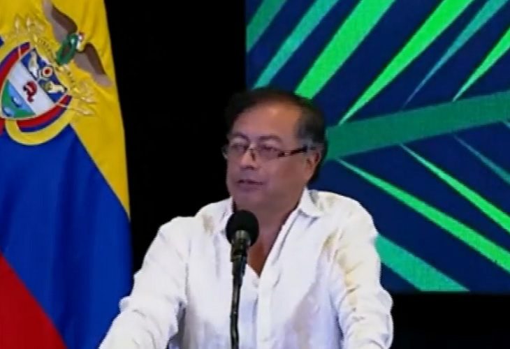 El presidente Petro sugiere legalizar producción de cannabis sin licencia