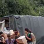 Vehículo volcado en la vía Valdivia fue saqueado por ciudadanos