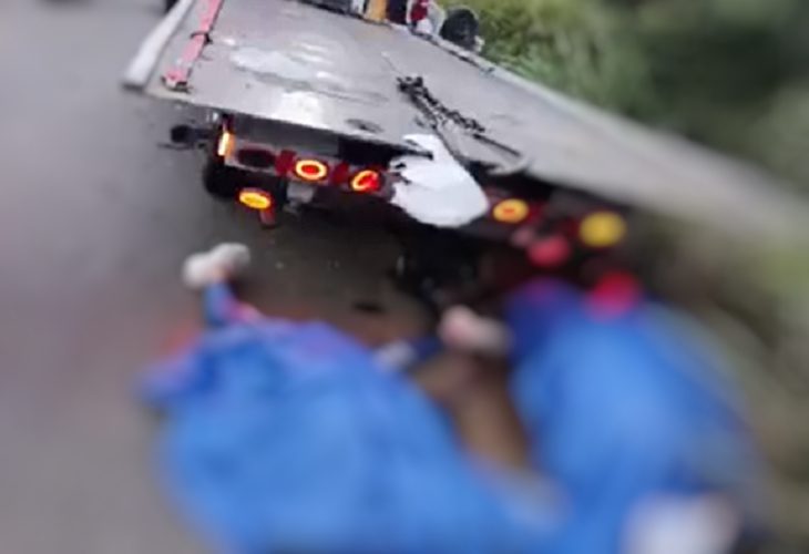 Choque de moto contra una grúa deja dos muertos en vía Cali-Jamundí