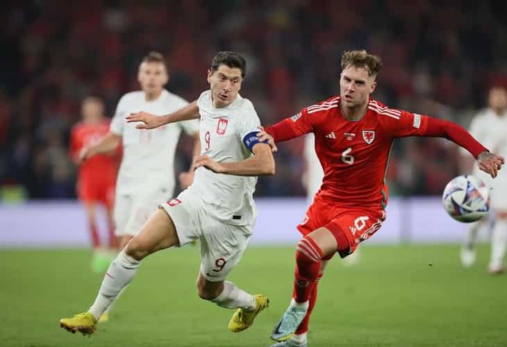 0-1. Lewandowski guía la permanencia de Polonia y desciende a Bale y su Gales