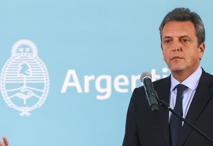 Argentina fija dólar soja a 200 pesos en busca de 5.000 millones de dólares