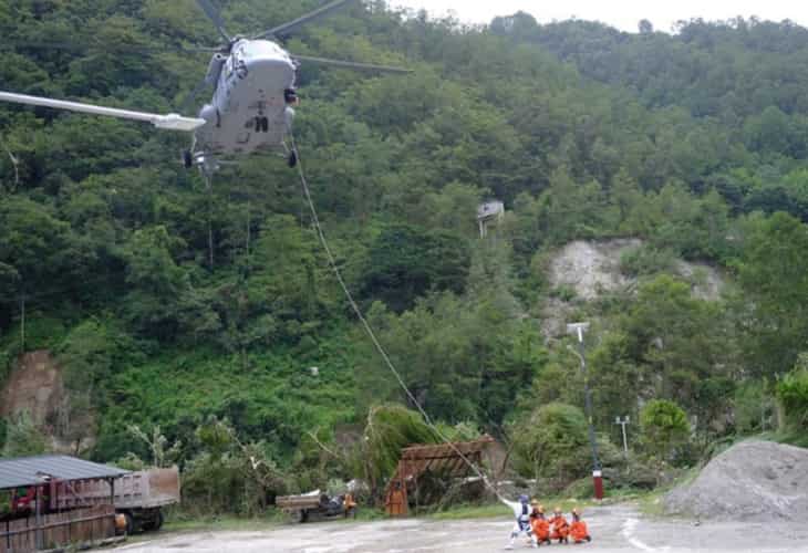 Aumentan a 82 los fallecidos por el terremoto en el centro de China