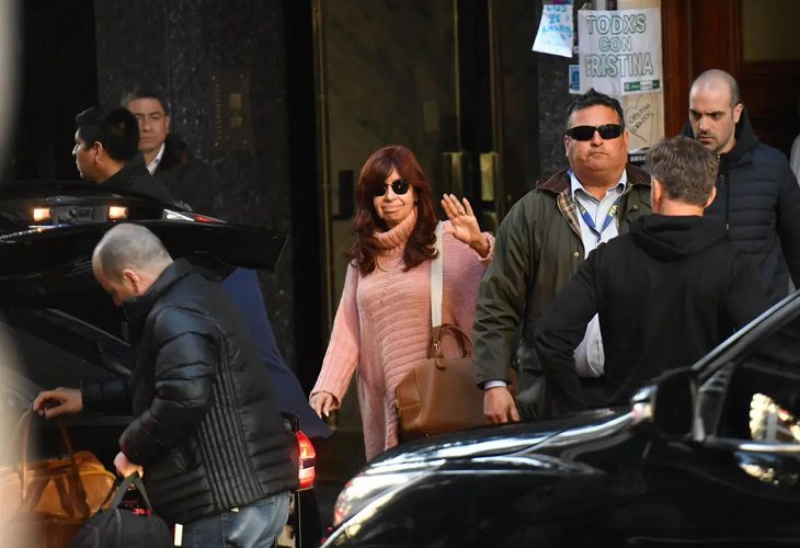 Cristina Fernández critica la falta de “garantías” en juicio por corrupción