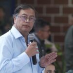 Diagnostican a Petro con bronquitis y le recomiendan no hablar en público