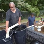 Distribuyen 2,8 millones de botellas en Misisipi a falta de agua potable