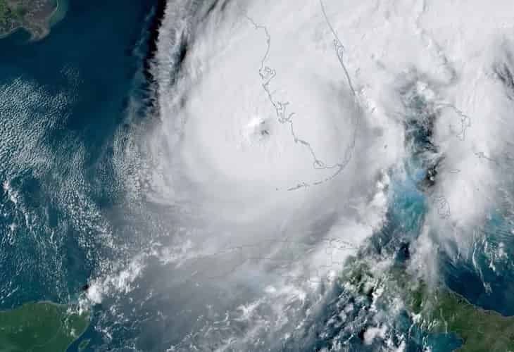 El poderoso huracán Ian de categoría 4 golpea la costa oeste de Florida