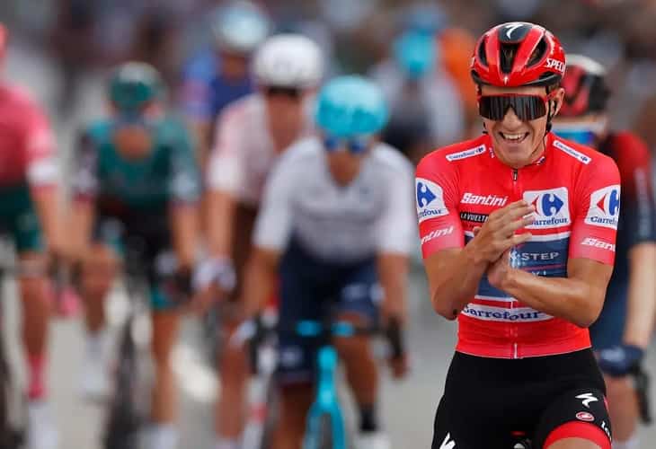 Evenepoel: “Ganar la Vuelta es histórico para mí, mi país y el equipo”