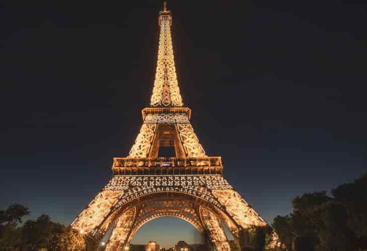 La Torre Eiffel se apagará más pronto para dar ejemplo del ahorro energético