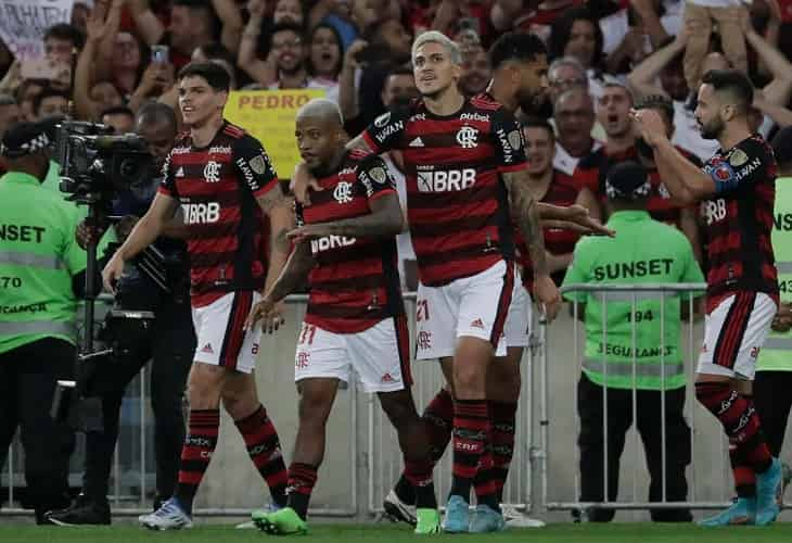 La quinta final brasileña, pero esta vez teñida de rojo y negro