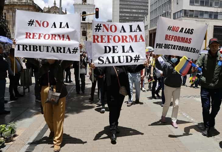 Los colombianos protestan por primera vez contra el Gobierno de Petro