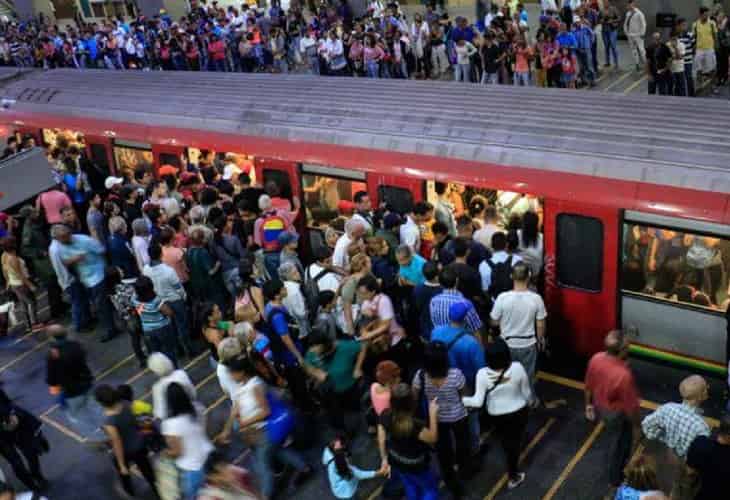 Maduro aprueba 150 millones de dólares para la recuperación del Metro de Caracas
