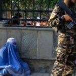 ONU - Afganistán se hunde en el autoritarismo tras un año de poder talibán