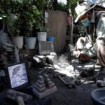 Piedras volcánicas sirven de lienzo para artesanos mexicanos