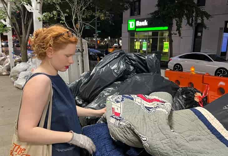 “Stooping” o recoger muebles de la calle, la nueva moda en Nueva York