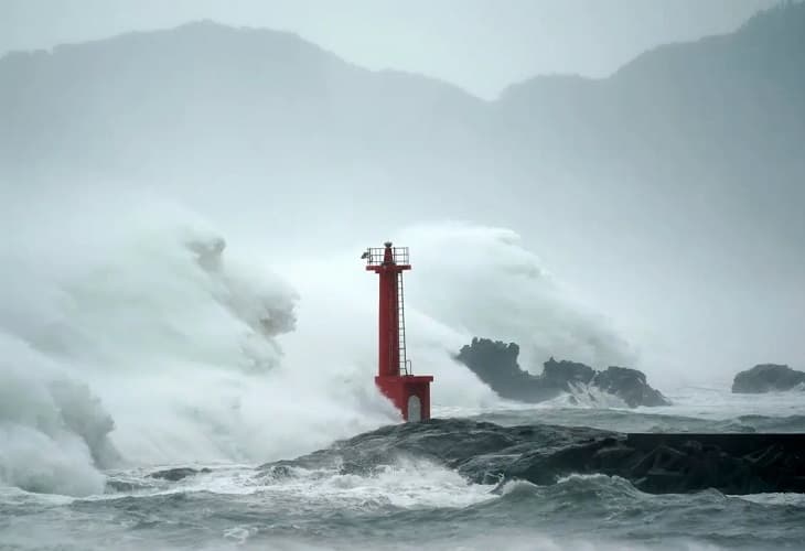 Un desaparecido y miles de evacuados en Corea del Sur por el tifón Hinnamnor