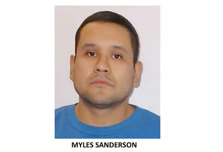 Myles Sanderson - Sanderson - Un sospechoso muerto y otro huye tras asesinar a diez personas en Canadá