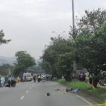 Pareja sufre brutal accidente en moto en la Autopista Sur y uno de ellos muere