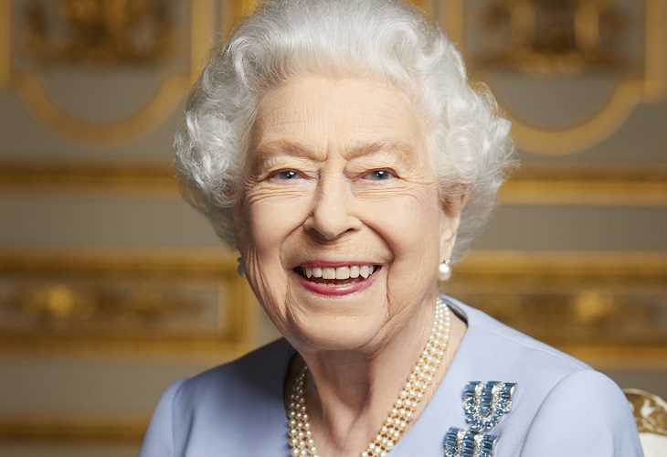 Revelan que la reina Isabel II murió debido a su edad avanzada