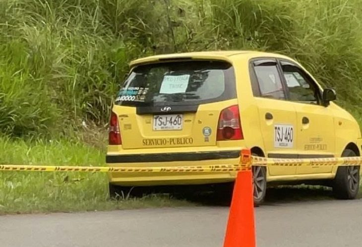 Asesinan a taxista al interior del carro que conducía, en Copacabana