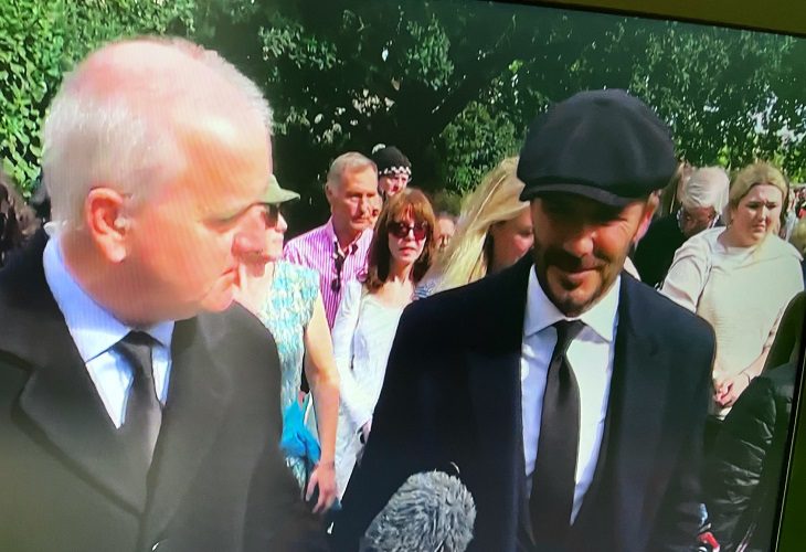 David Beckham hace una fila de 12 horas para despedirse de la reina Isabel II