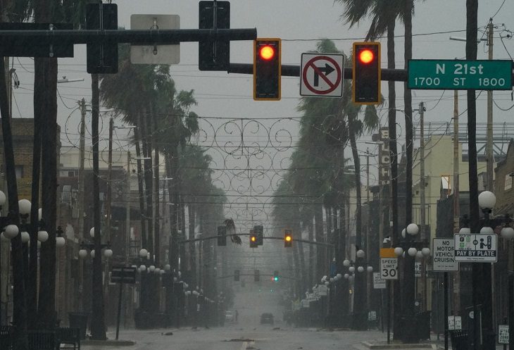 En Florida comparan devastador paso de Ian con el de un tsunami no visto en 500 años