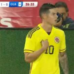 Polémico gesto de James tras anotar en goleada ante Guatemala
