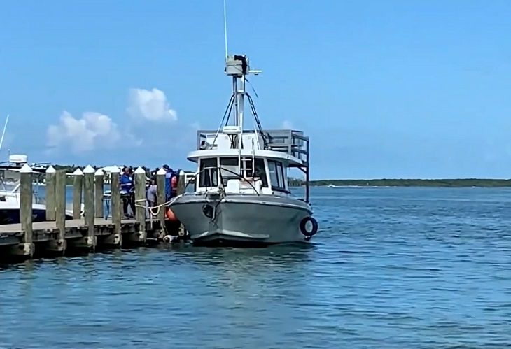 Turista muere por ataque de tiburón mientras hacía esnórquel en Bahamas