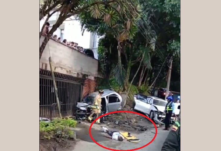 Muere una persona en brutal accidente de dos autos en La Loma del Indio
