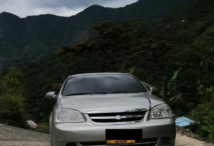Encuentran dos cadáveres en un auto abandonado en San Carlos