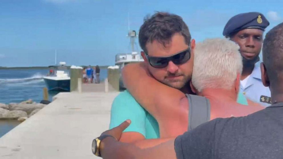 Turista muere por ataque de tiburón mientras hacía esnórquel en Bahamas