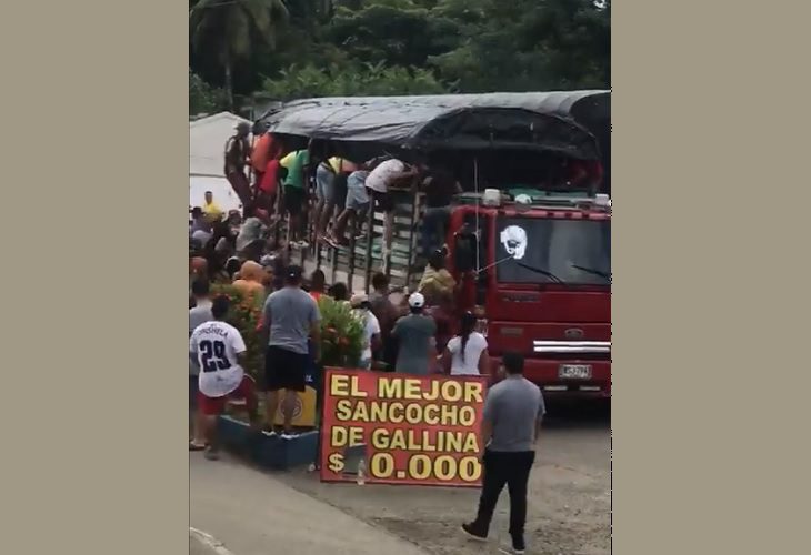 En parón vial en Cáceres, Antioquia, empezaron a saquear camiones