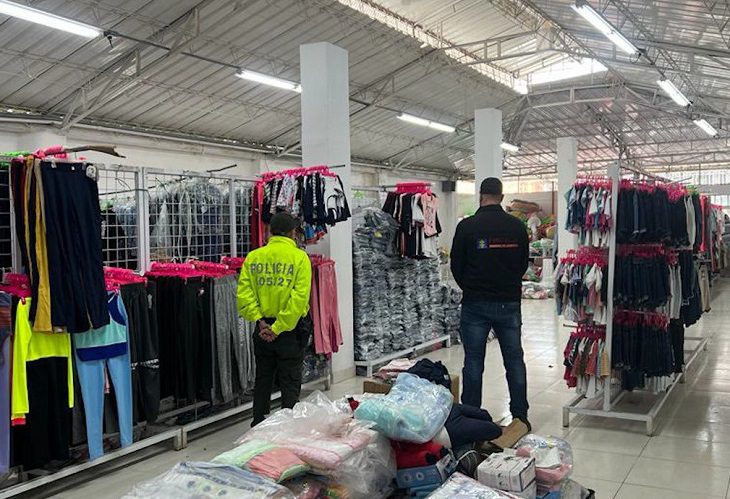 Fiscalía explica la trama de lavado de activos a través de almacenes Tierra Santa