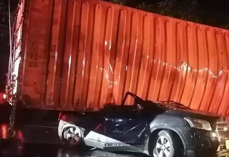 Revelan identidades de los 3 fallecidos en camioneta aplastada en vía Ibagué