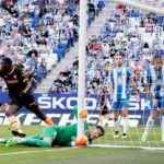 2-2. El Espanyol regala el empate al Valencia