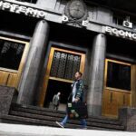 Argentina coloca deuda en el mercado local por 950,6 millones de dólares