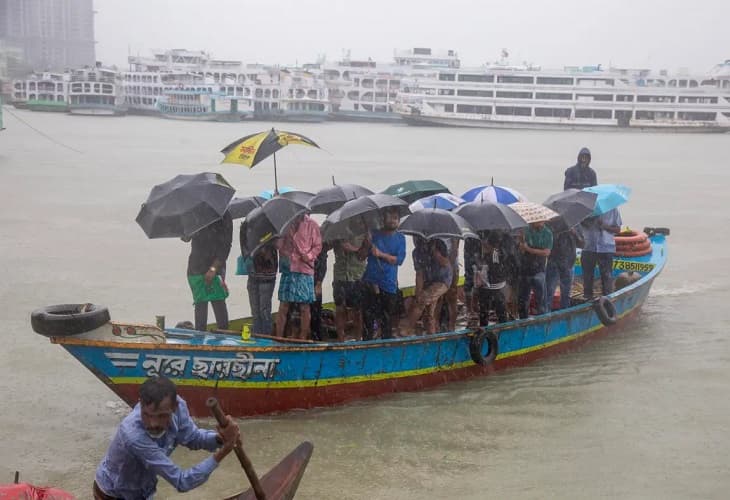 Bangladesh evacúa a miles de personas ante la llegada del ciclón Sitrang