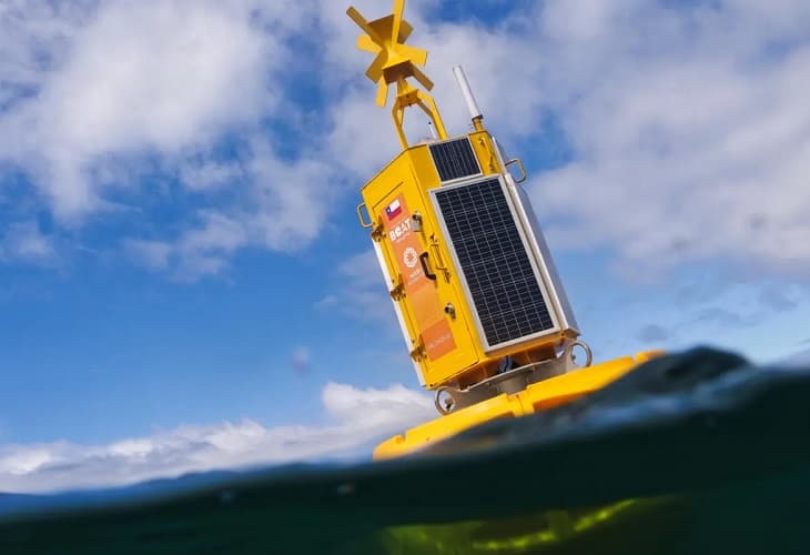 Instalan en Chile la primera boya marina inteligente con tecnología española