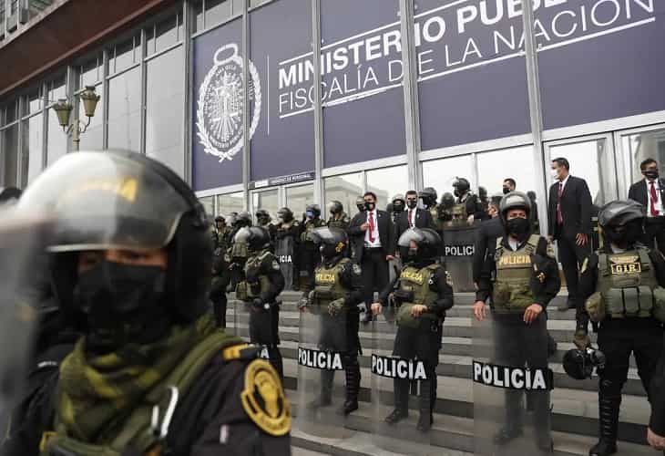 La Fiscalía peruana abre investigación a ministro de Salud por corrupción