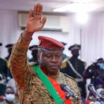 Líder depuesto de Burkina Faso pide a golpistas “entrar en razón para evitar guerra”
