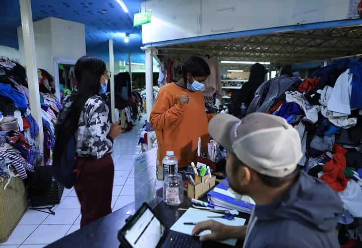 Mexicanos instalan Gratis Tienda para venezolanos varados en la frontera