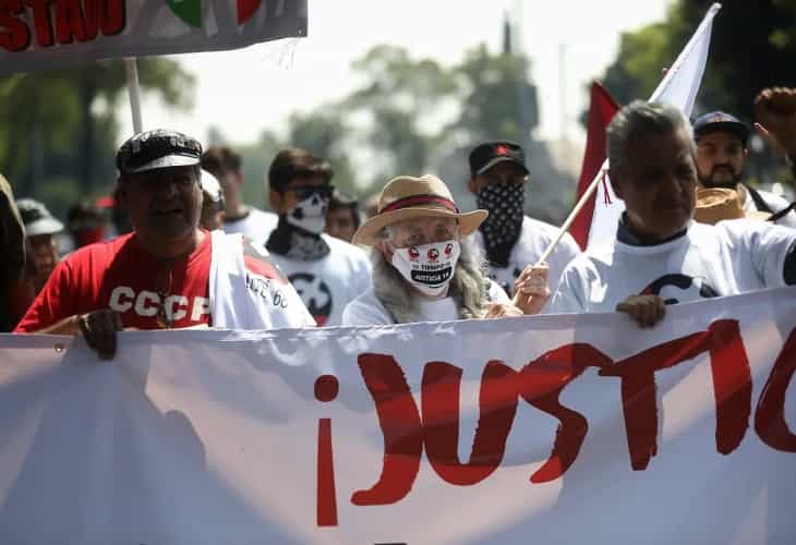 Mexicanos recuerdan masacre del 2 de octubre con grito contra militarización