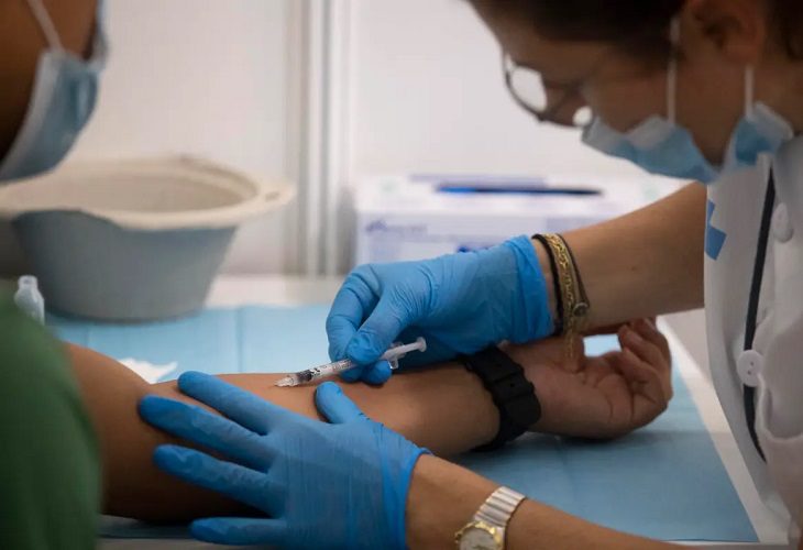 México confirma 1.968 casos de viruela símica y el 98 % son hombres