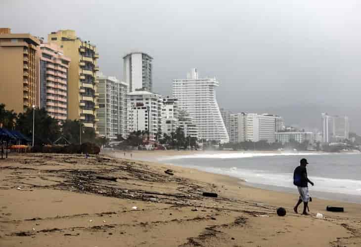 México en alerta por formación de fenómeno que podría crecer a huracán