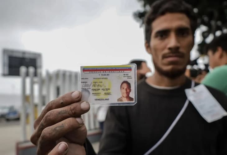 México recibe a los primeros venezolanos deportados por EE.UU.
