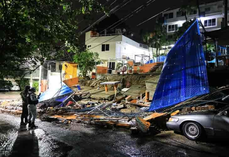 Por 3 fenómenos atmosféricos prevén lluvias en la mitad de estados de México