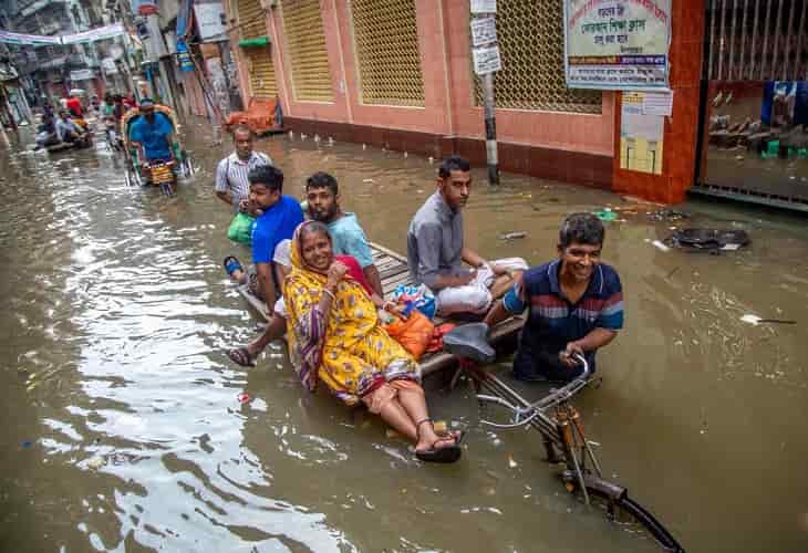 Suben a 28 los muertos por el ciclón Sitrang mientras Bangladesh evalúa los daños